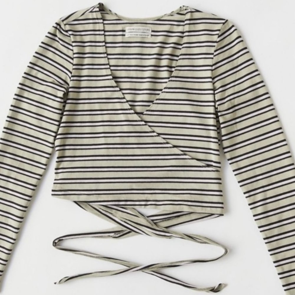UO Thursday Cropped Wrap Top
